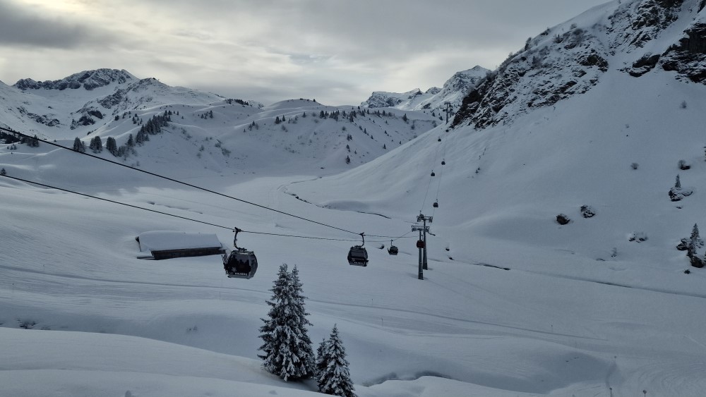 De skilift Auenfeldjet richting Ski Arlberg.